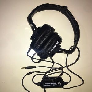 Black Skullcandy Skullcrusher headphones with wire and Bass Amplified Subwoofer